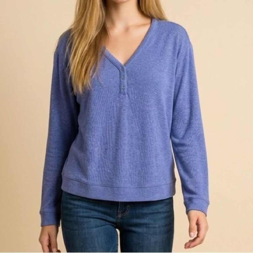 Weekends by Chico's Women Blue Heathered Henley V-Neck Long Sleeve Top‎ Size 0 S